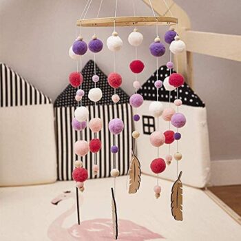 Felt and feather baby mobile 2