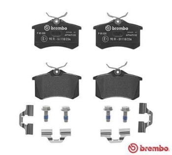 Brembo P85020 - Set of 4 rear brake pads 1
