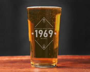 Customizable Beer Glass - Year 33