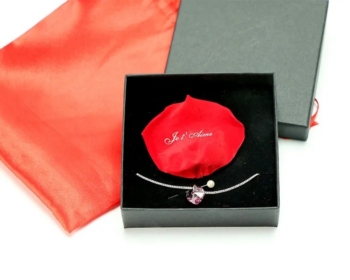 Swarovski® pink crystal heart necklace and its eternal petal 18