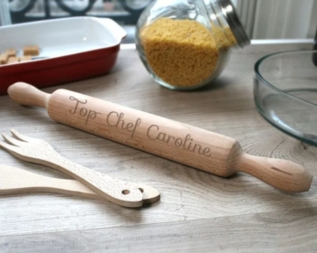 Engraved rolling pin 10